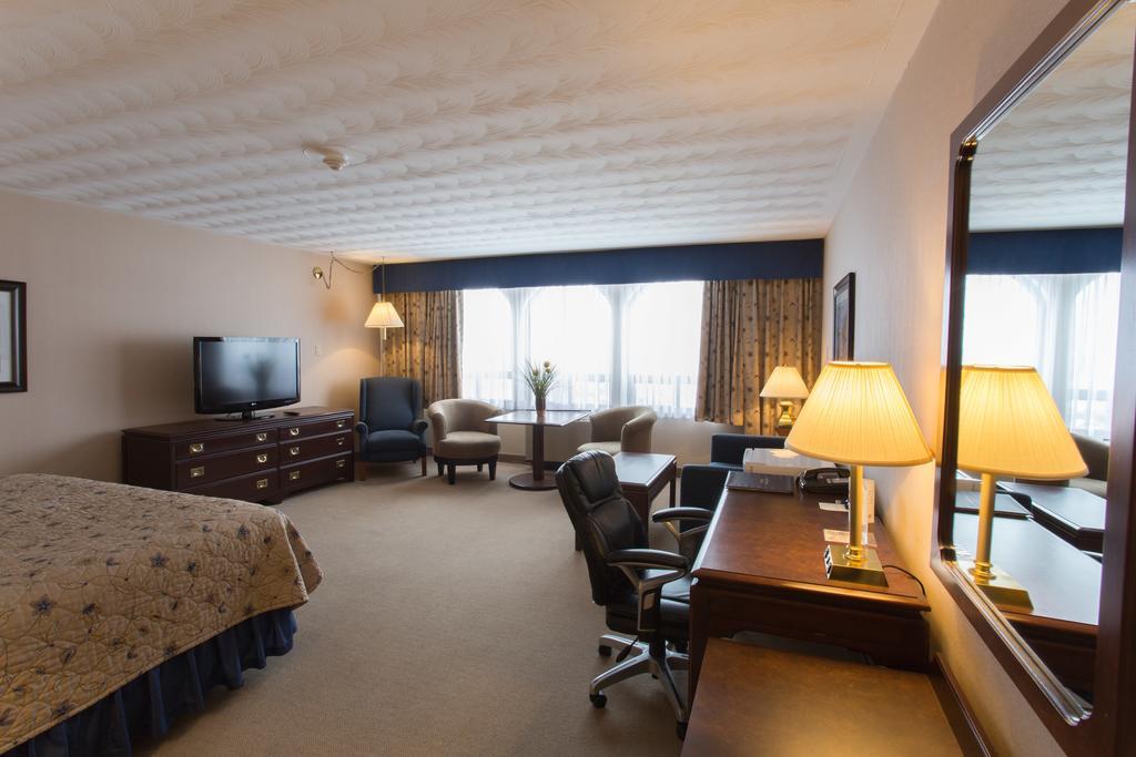 The Fredericton Inn ภายนอก รูปภาพ