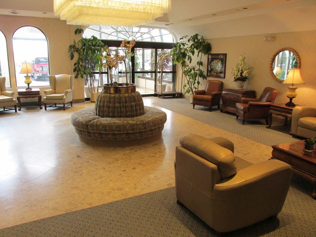 The Fredericton Inn ภายนอก รูปภาพ