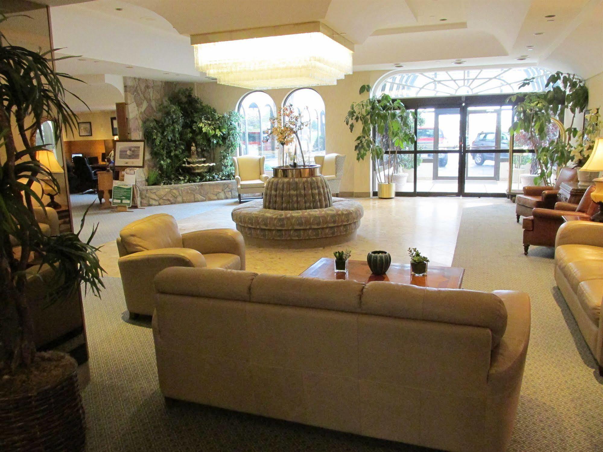 The Fredericton Inn ภายนอก รูปภาพ