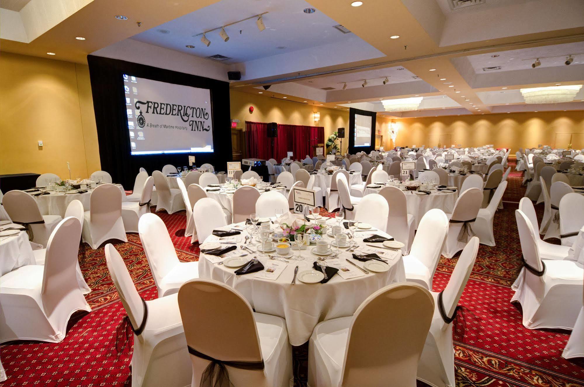 The Fredericton Inn ภายนอก รูปภาพ
