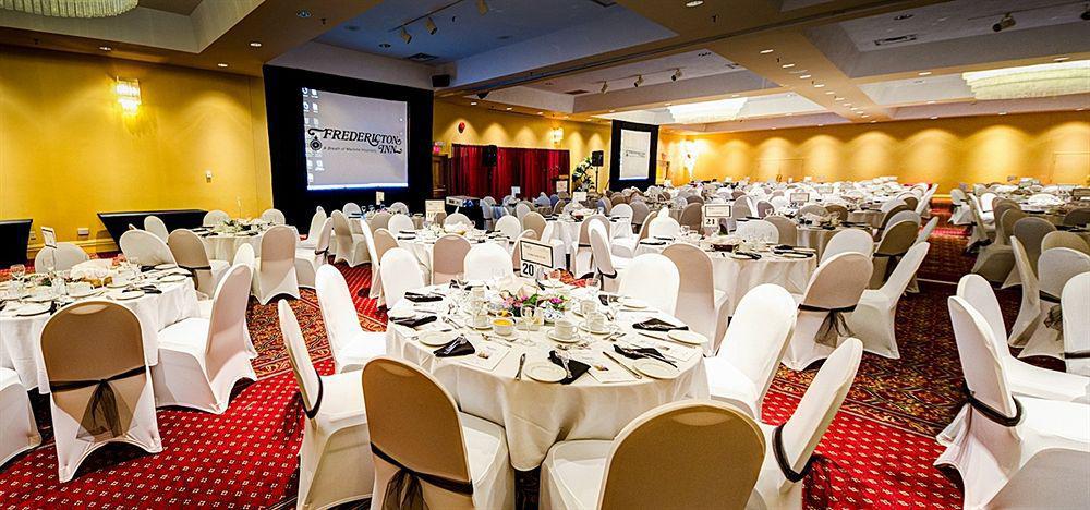 The Fredericton Inn ภายนอก รูปภาพ